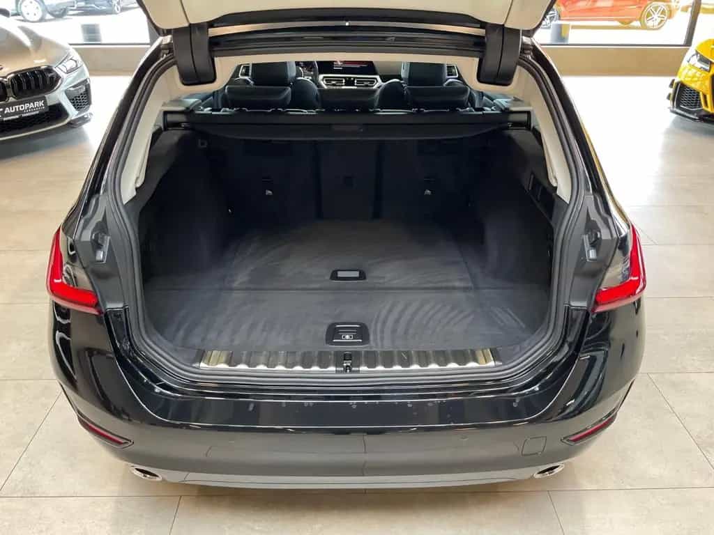 BMW 320 d Touring Sport Line Laserl. LiveC. Pano 03/2022-photo-25