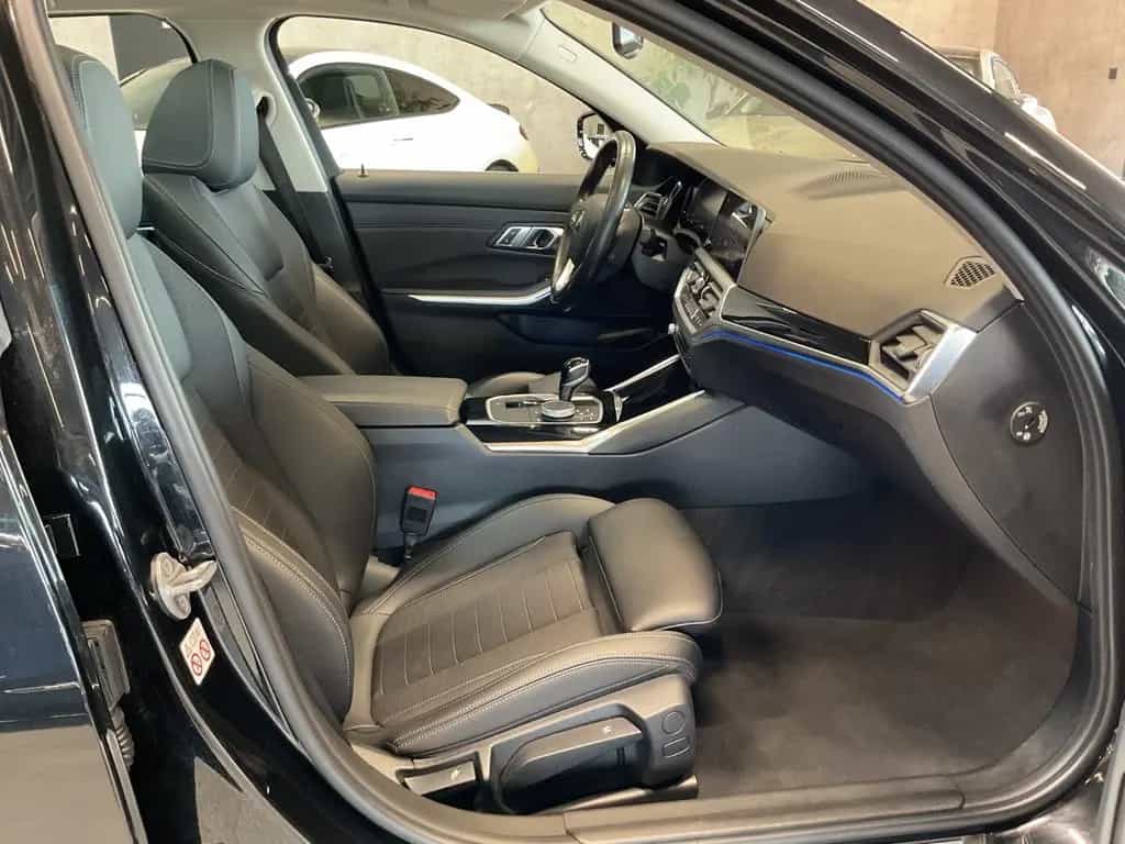BMW 320 d Touring Sport Line Laserl. LiveC. Pano 03/2022-photo-28