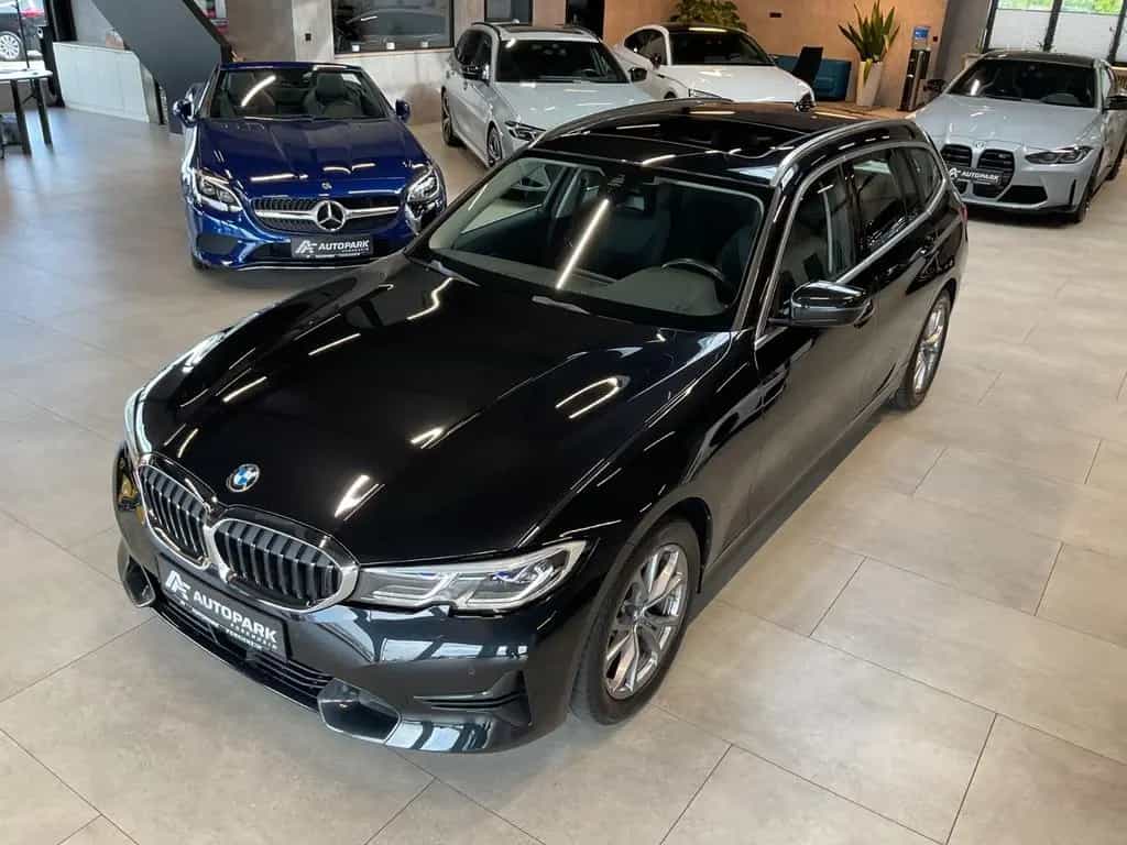 BMW 320 d Touring Sport Line Laserl. LiveC. Pano 03/2022-photo-36