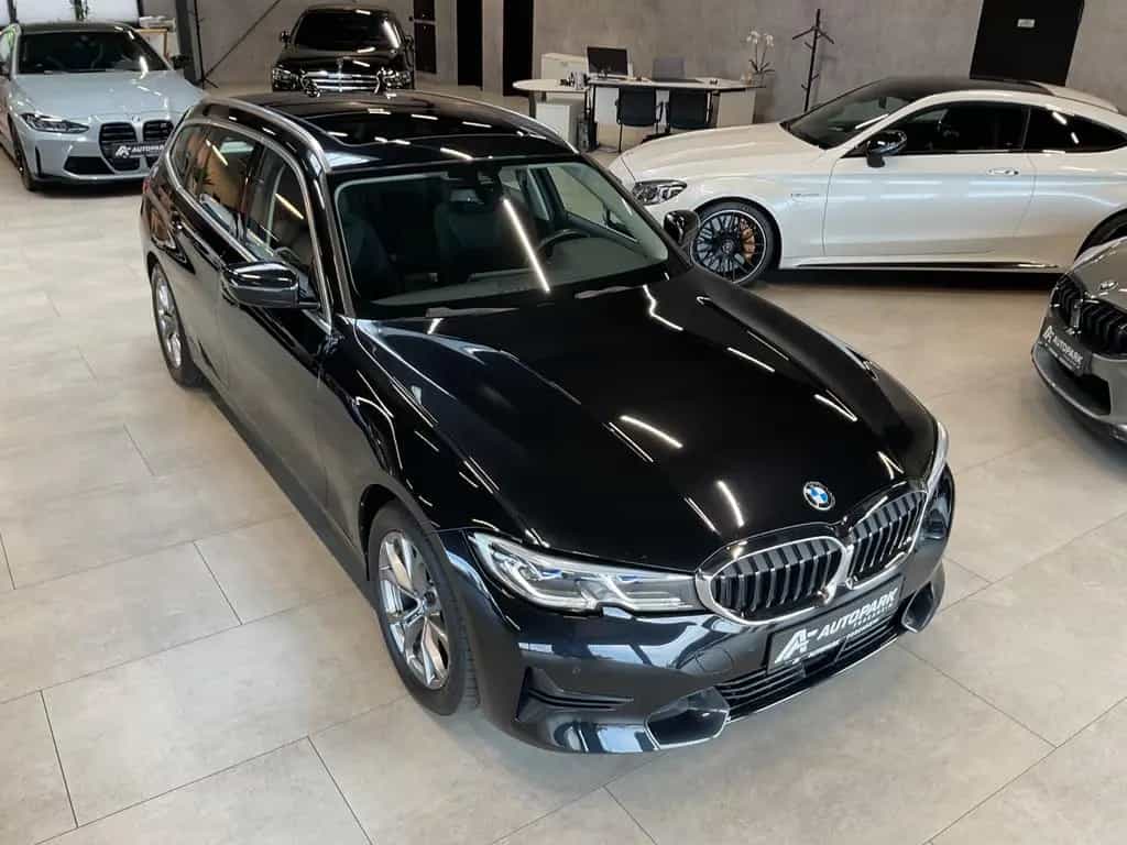 BMW 320 d Touring Sport Line Laserl. LiveC. Pano 03/2022-photo-38