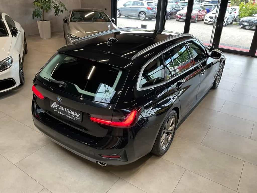 BMW 320 d Touring Sport Line Laserl. LiveC. Pano 03/2022-photo-39