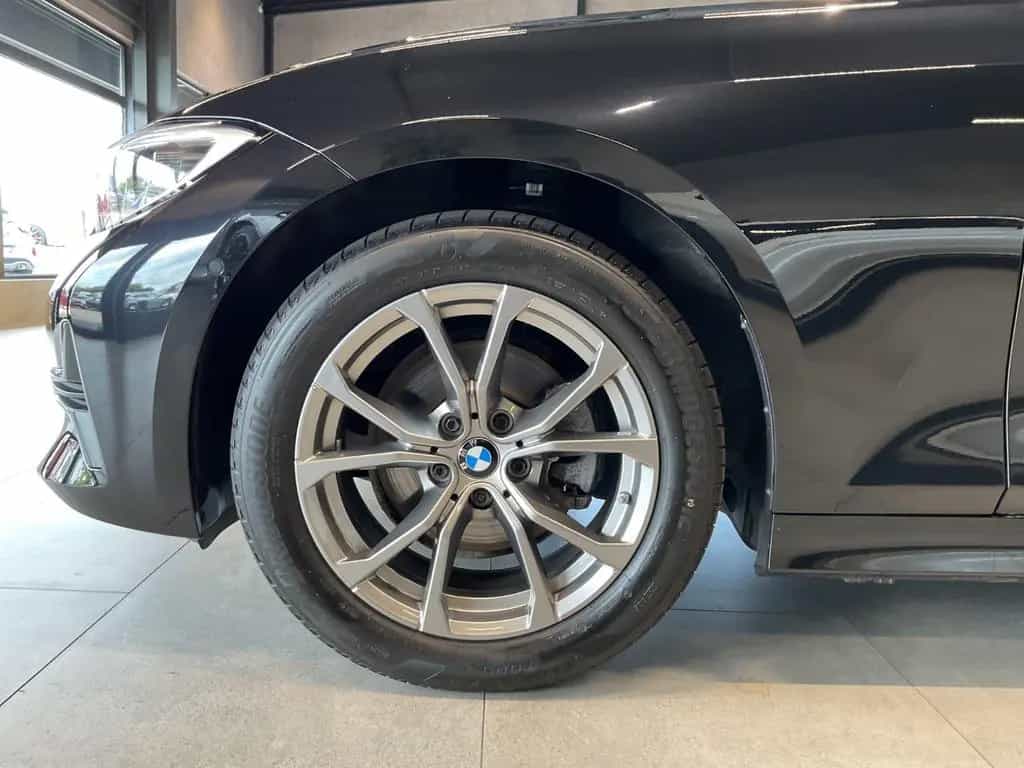 BMW 320 d Touring Sport Line Laserl. LiveC. Pano 03/2022-photo-42