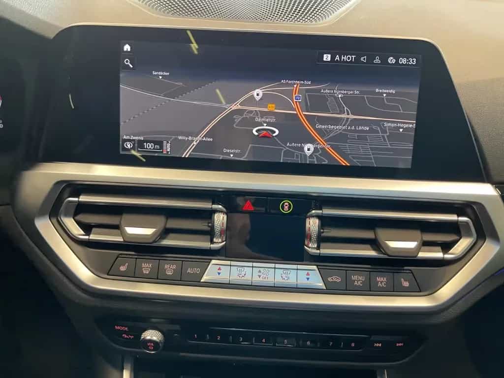 BMW 320 d Touring Sport Line Laserl. LiveC. Pano 03/2022-photo-8