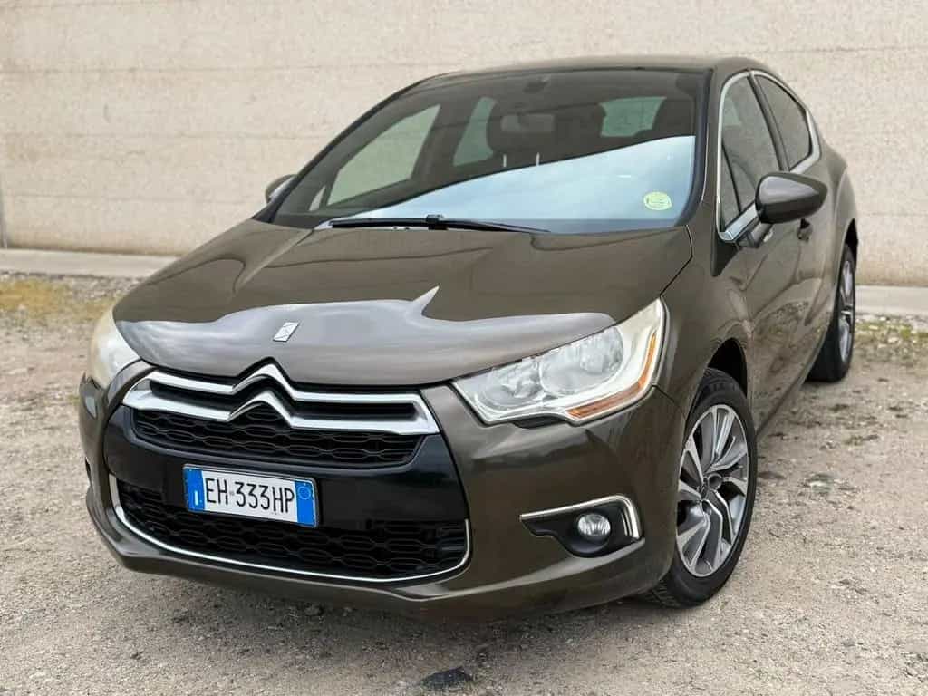 DS Automobiles DS4 1.6 e-HDi Berlina 110cv Euro 5B 12/2012-photo-1