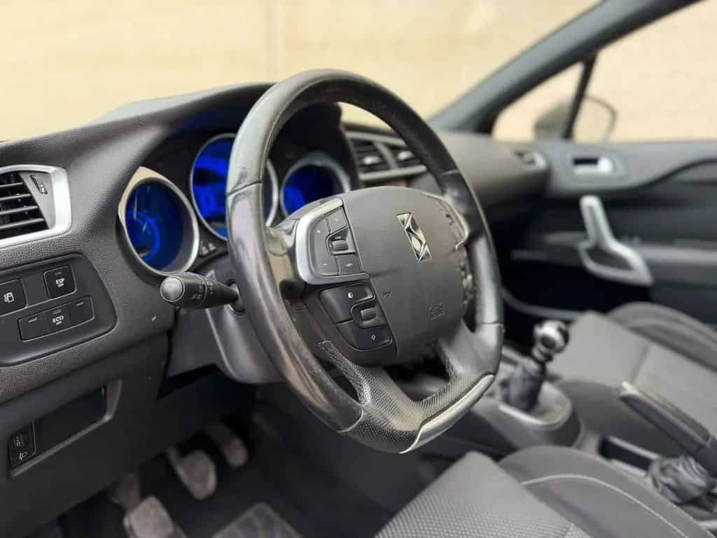DS Automobiles DS4 1.6 e-HDi Berlina 110cv Euro 5B 12/2012-photo-14