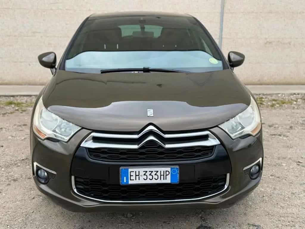 DS Automobiles DS4 1.6 e-HDi Berlina 110cv Euro 5B 12/2012-photo-2