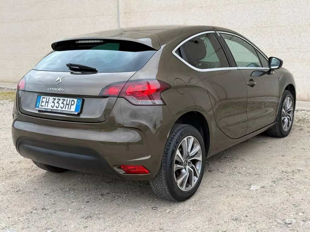 DS Automobiles DS4 1.6 e-HDi Berlina 110cv Euro 5B 12/2012-photo-9