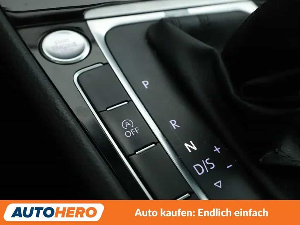 Volkswagen Golf VII 1.5 TSI ACT Highline BlueMotion Tech 12/2017-photo-28