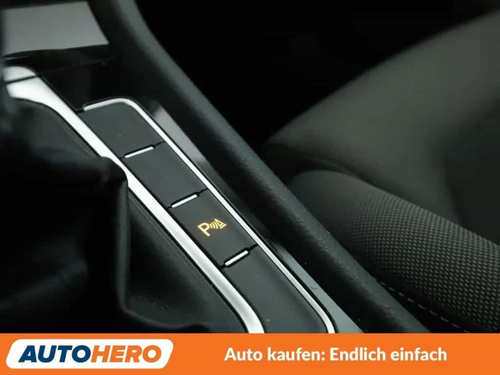 Volkswagen Golf VII 1.5 TSI ACT Highline BlueMotion Tech 12/2017-photo-29