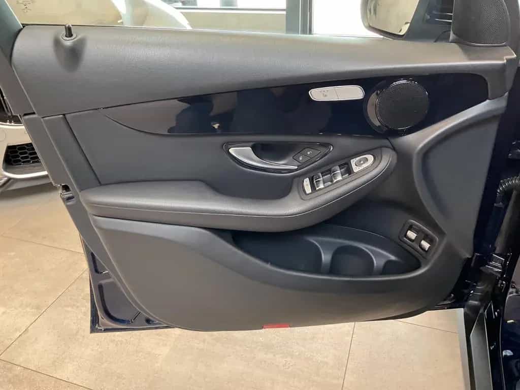 Mercedes-Benz GLC 300 4Matic Exclusive AHK Kamera LED Navi 02/2019-photo-46