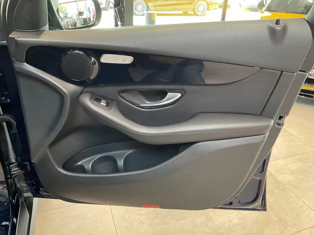 Mercedes-Benz GLC 300 4Matic Exclusive AHK Kamera LED Navi 02/2019-photo-47