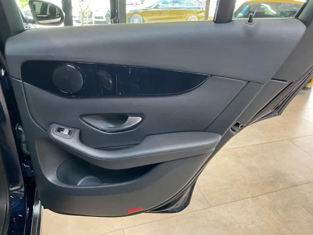 Mercedes-Benz GLC 300 4Matic Exclusive AHK Kamera LED Navi 02/2019-photo-48