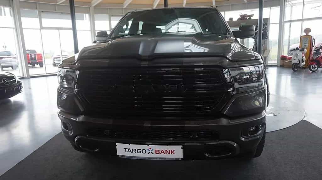 Dodge RAM 1500 HEMI *eTorque*AHK*Crew-Cab*6Sitzer* 02/2024-photo-1