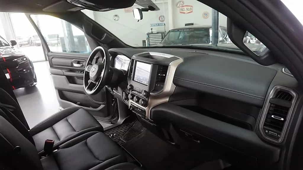 Dodge RAM 1500 HEMI *eTorque*AHK*Crew-Cab*6Sitzer* 02/2024-photo-12