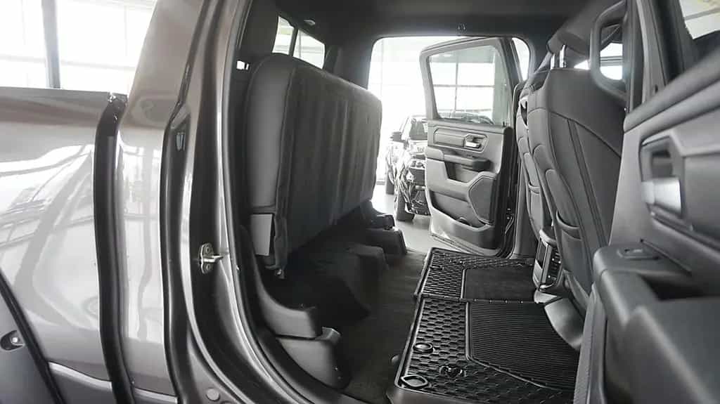 Dodge RAM 1500 HEMI *eTorque*AHK*Crew-Cab*6Sitzer* 02/2024-photo-14