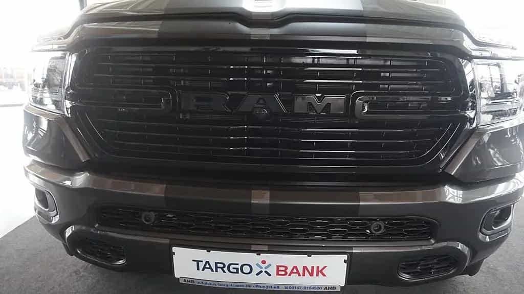 Dodge RAM 1500 HEMI *eTorque*AHK*Crew-Cab*6Sitzer* 02/2024-photo-18
