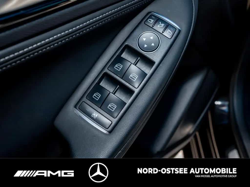 Infiniti Q30 2.0t SPORT AWD TEMPOMAT LED SHZ 12/2019-photo-12