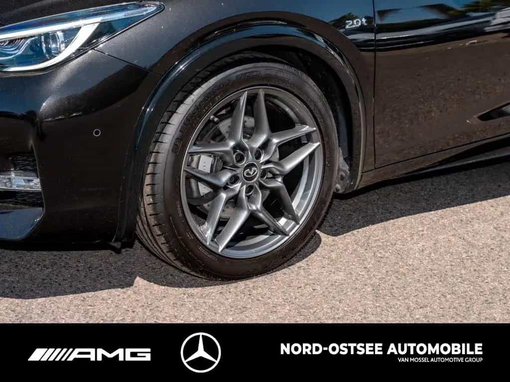 Infiniti Q30 2.0t SPORT AWD TEMPOMAT LED SHZ 12/2019-photo-4