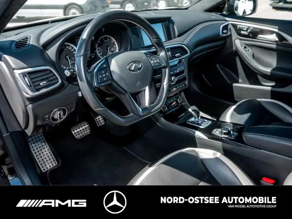 Infiniti Q30 2.0t SPORT AWD TEMPOMAT LED SHZ 12/2019-photo-6