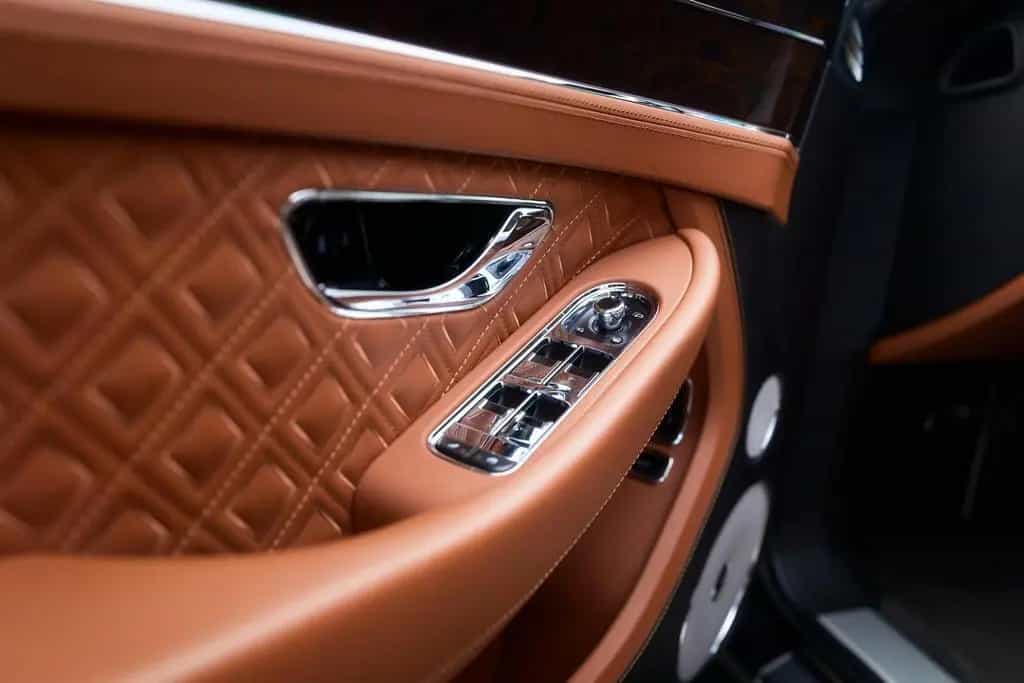 Bentley Continental GT Azure V8 2023 In Stock 01/2023-photo-16