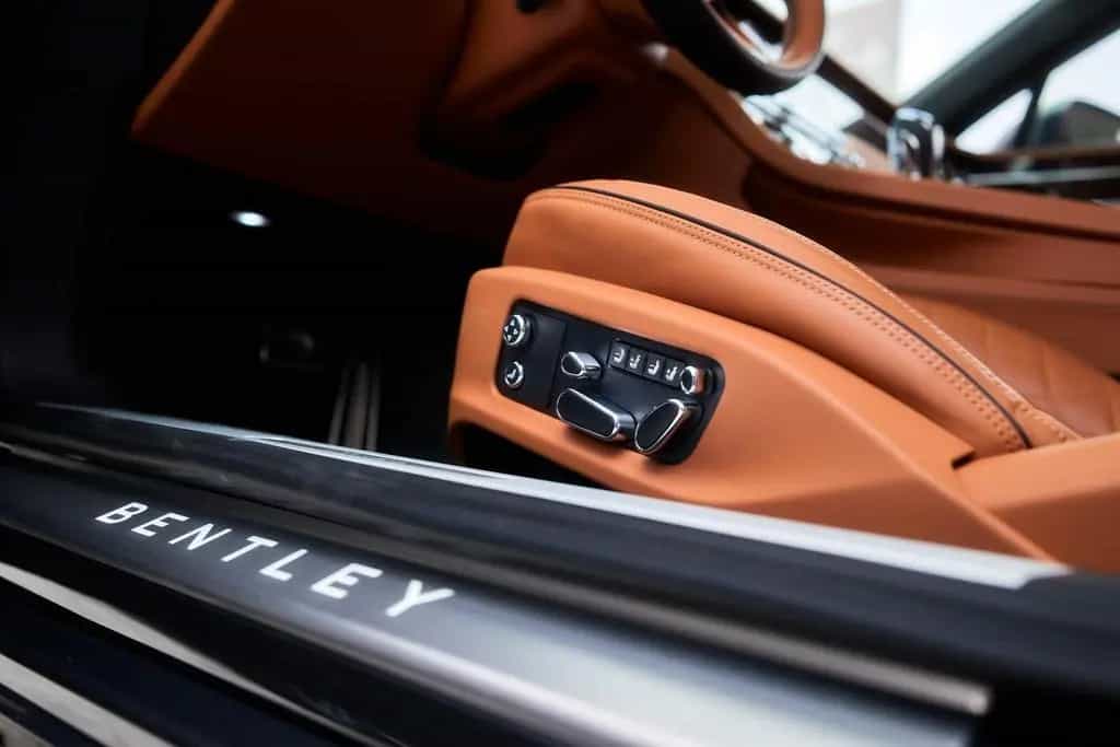 Bentley Continental GT Azure V8 2023 In Stock 01/2023-photo-18