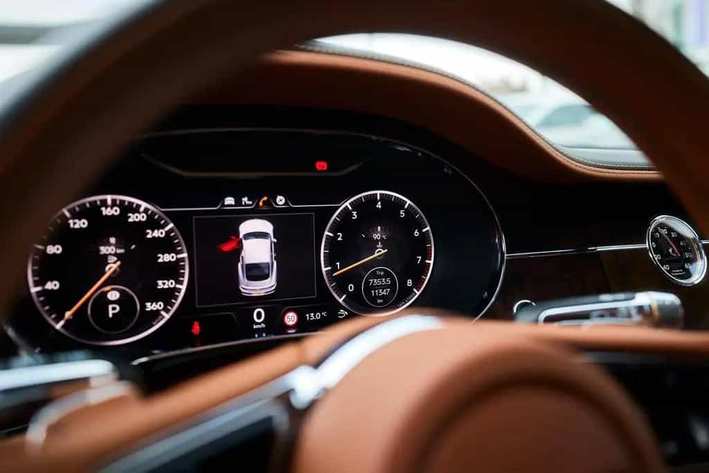 Bentley Continental GT Azure V8 2023 In Stock 01/2023-photo-21
