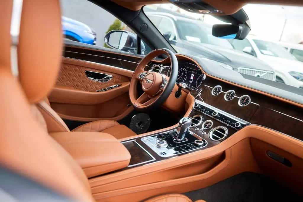 Bentley Continental GT Azure V8 2023 In Stock 01/2023-photo-26