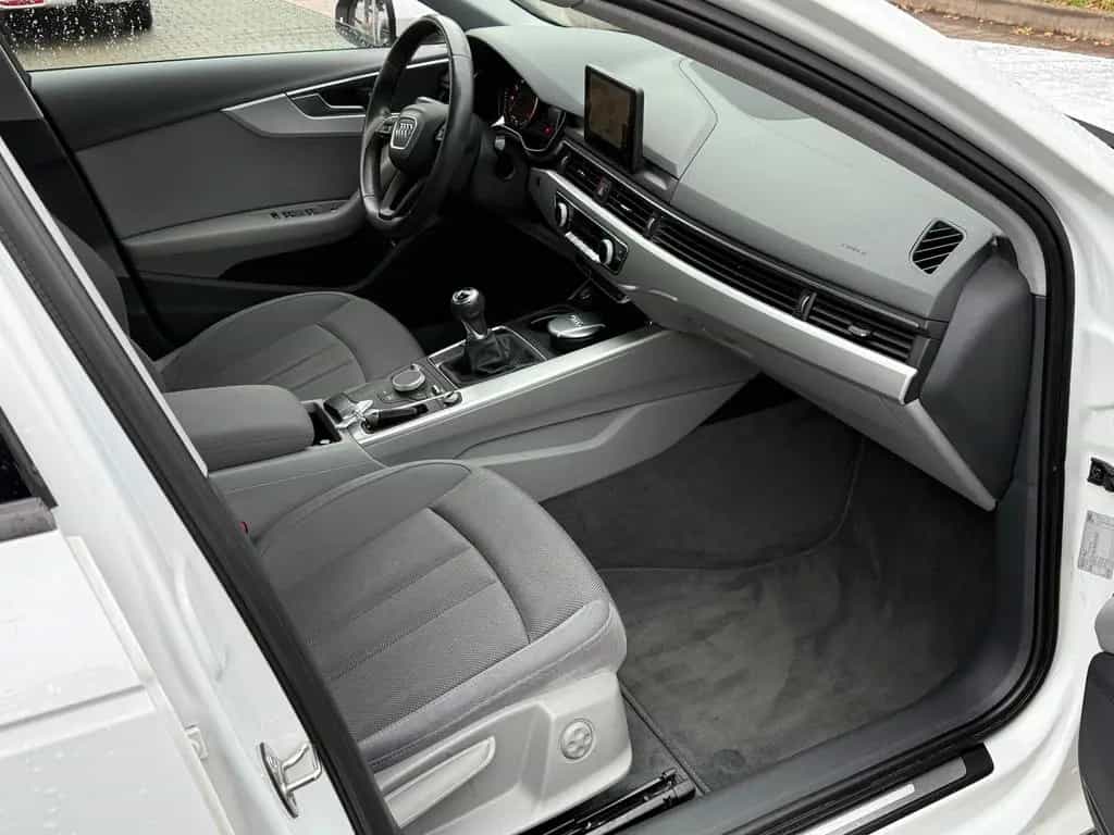 Audi A4 Lim. 1.4 TFSI 16V ACT*GR.NAVI*BI.XEN*PDC*AHK* 02/2018-photo-22