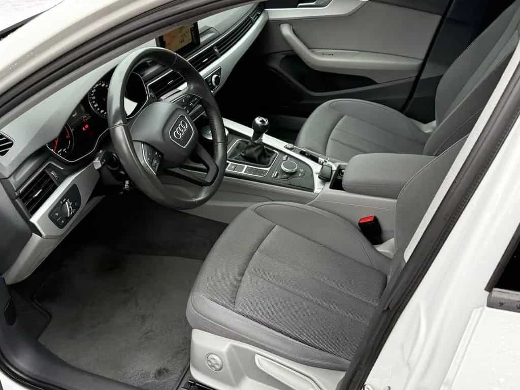 Audi A4 Lim. 1.4 TFSI 16V ACT*GR.NAVI*BI.XEN*PDC*AHK* 02/2018-photo-44