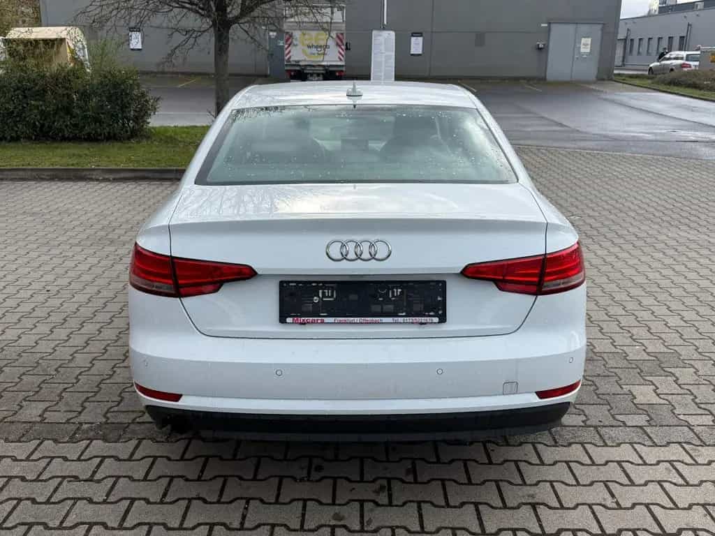 Audi A4 Lim. 1.4 TFSI 16V ACT*GR.NAVI*BI.XEN*PDC*AHK* 02/2018-photo-8