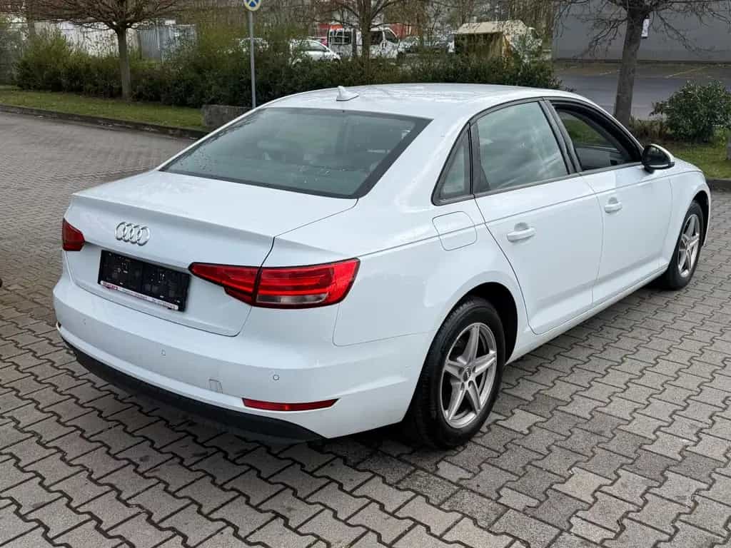 Audi A4 Lim. 1.4 TFSI 16V ACT*GR.NAVI*BI.XEN*PDC*AHK* 02/2018-photo-9