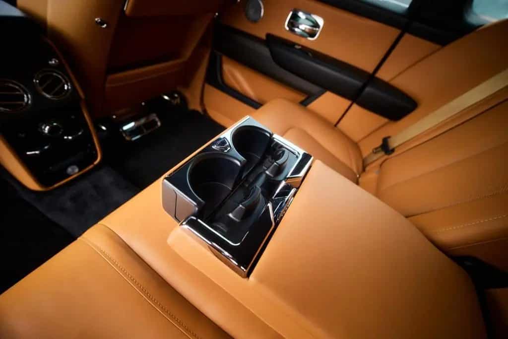 Rolls-Royce Cullinan 2019 In Stock 01/2019-photo-19