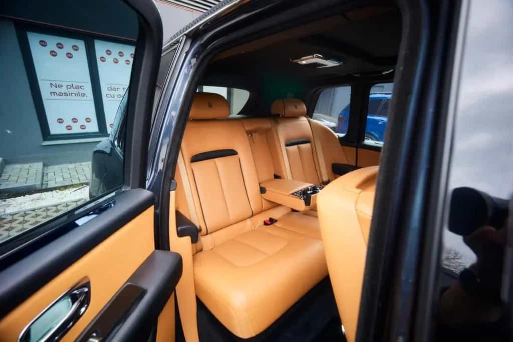 Rolls-Royce Cullinan 2019 In Stock 01/2019-photo-20