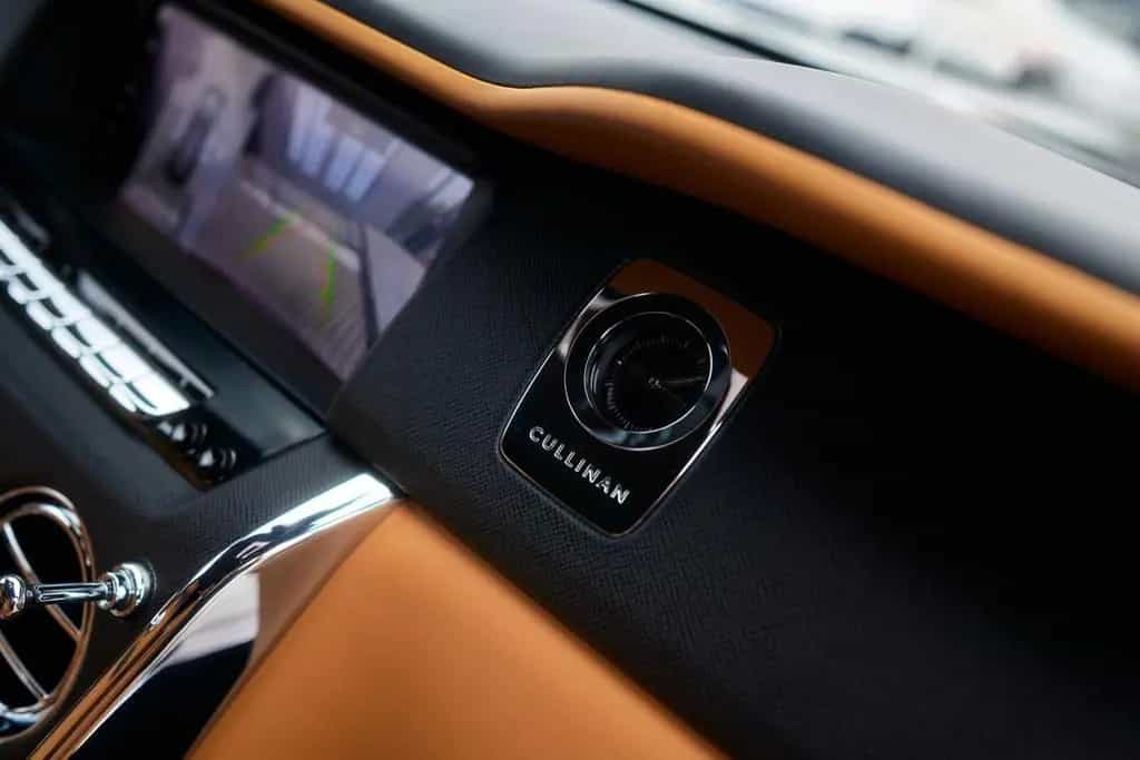 Rolls-Royce Cullinan 2019 In Stock 01/2019-photo-23