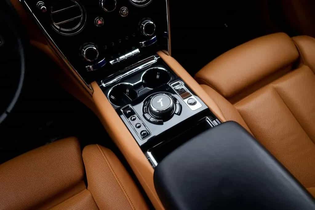 Rolls-Royce Cullinan 2019 In Stock 01/2019-photo-26