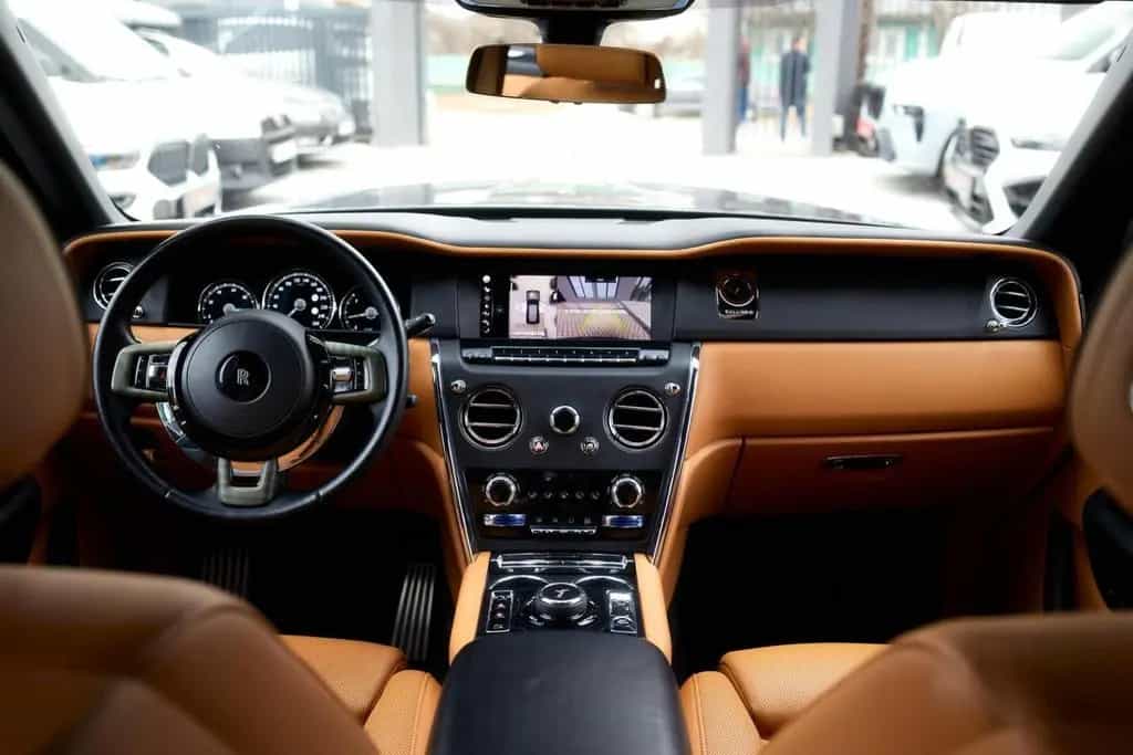 Rolls-Royce Cullinan 2019 In Stock 01/2019-photo-27