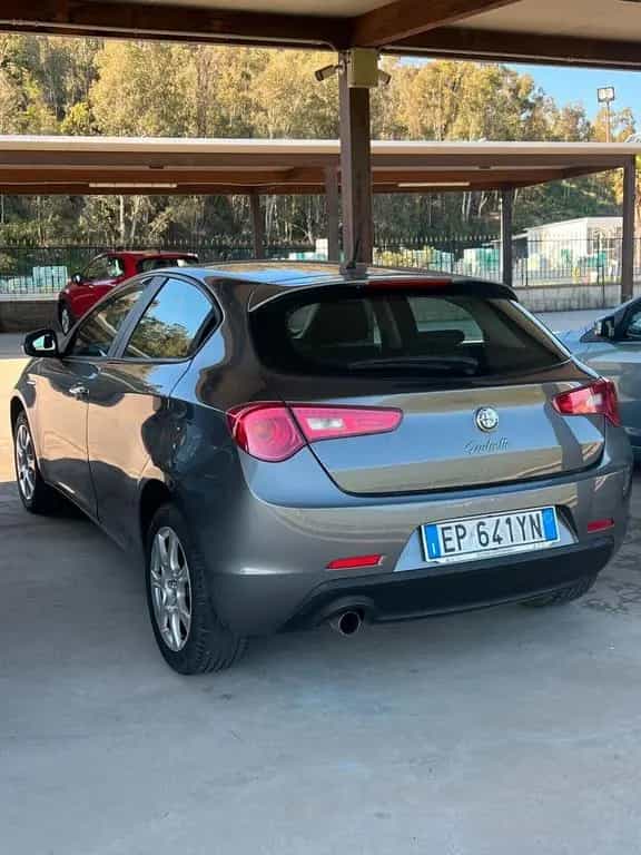 Alfa Romeo Giulietta 1.6 JTDm-2 105 CV Business 02/2013-photo-4