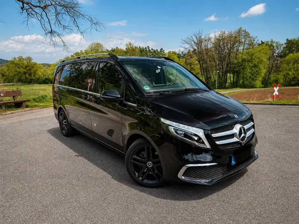 Mercedes-Benz V 300 d lang AVANTGARDE | 7-Sitzer | 360° 06/2020-photo-0
