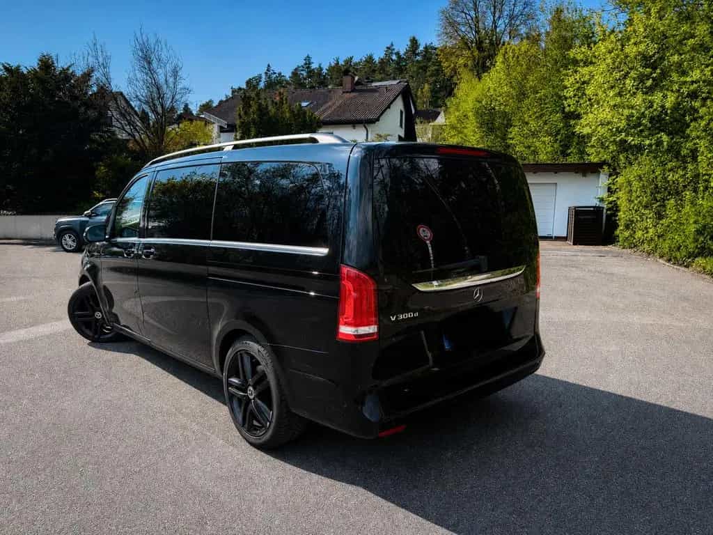 Mercedes-Benz V 300 d lang AVANTGARDE | 7-Sitzer | 360° 06/2020-photo-2