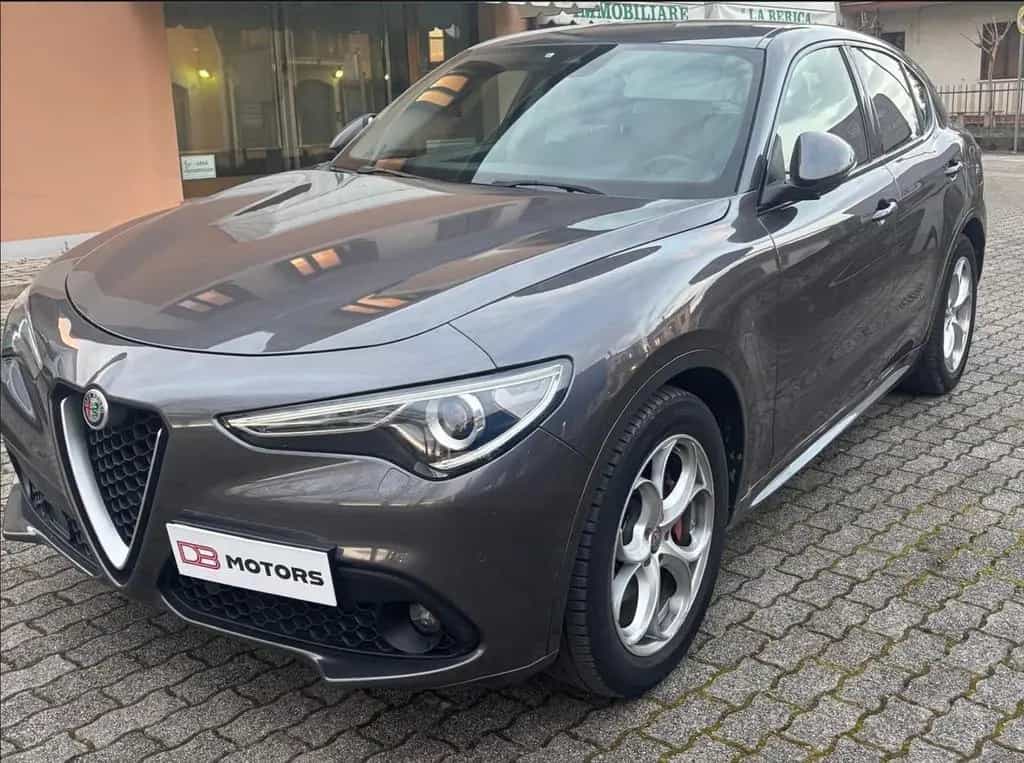Alfa Romeo Stelvio 2.2 Turbodiesel 160 CV AT8 RW 01/2019-photo-2