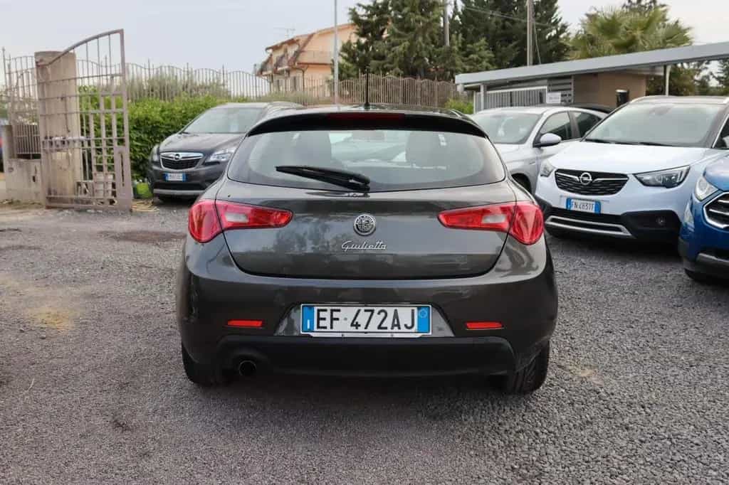 Alfa Romeo Giulietta 1.6 JTDm-2 105 CV Progressi 09/2010-photo-1