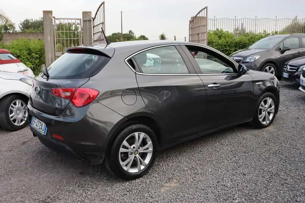 Alfa Romeo Giulietta 1.6 JTDm-2 105 CV Progressi 09/2010-photo-5