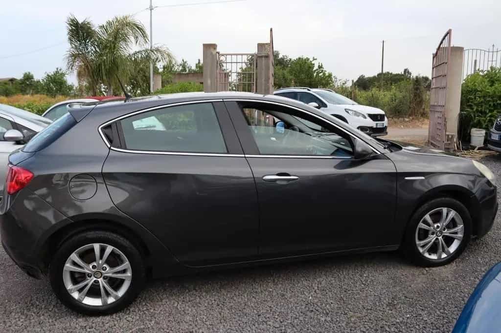 Alfa Romeo Giulietta 1.6 JTDm-2 105 CV Progressi 09/2010-photo-6