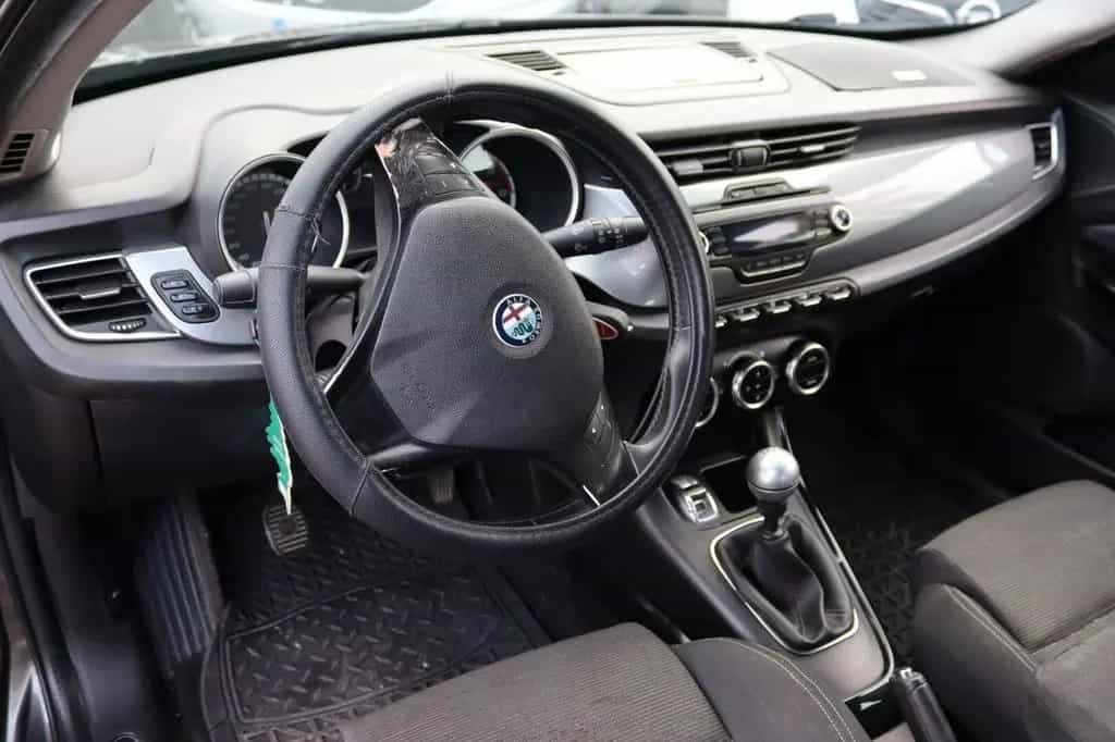 Alfa Romeo Giulietta 1.6 JTDm-2 105 CV Progressi 09/2010-photo-9