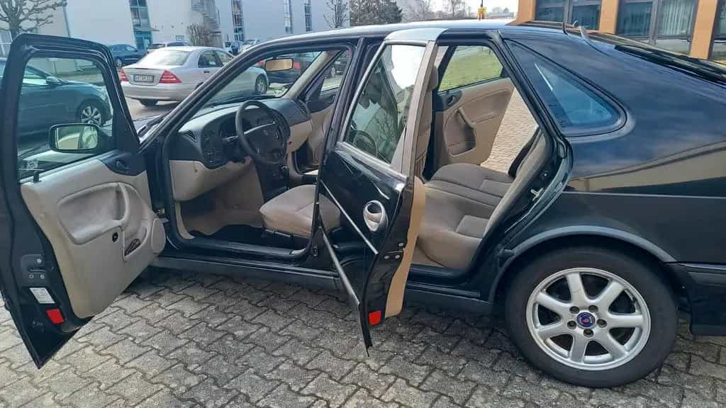 Saab 900 II 12/1997-photo-4
