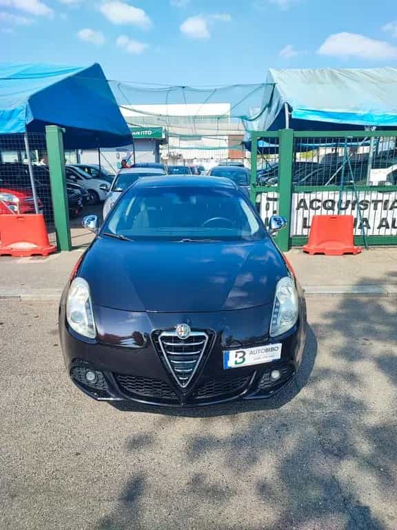 Alfa Romeo Giulietta 1.4 Turbo MultiAir Distinct 04/2012-photo-0