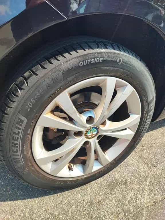 Alfa Romeo Giulietta 1.4 Turbo MultiAir Distinct 04/2012-photo-3