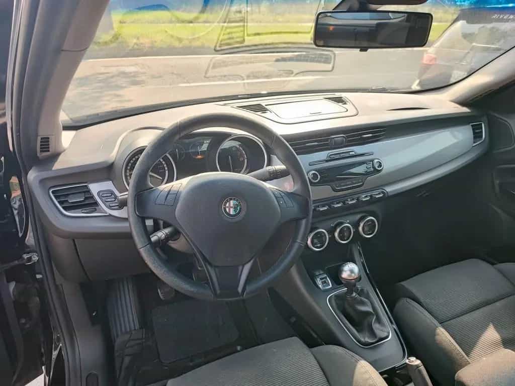 Alfa Romeo Giulietta 1.4 Turbo MultiAir Distinct 04/2012-photo-7