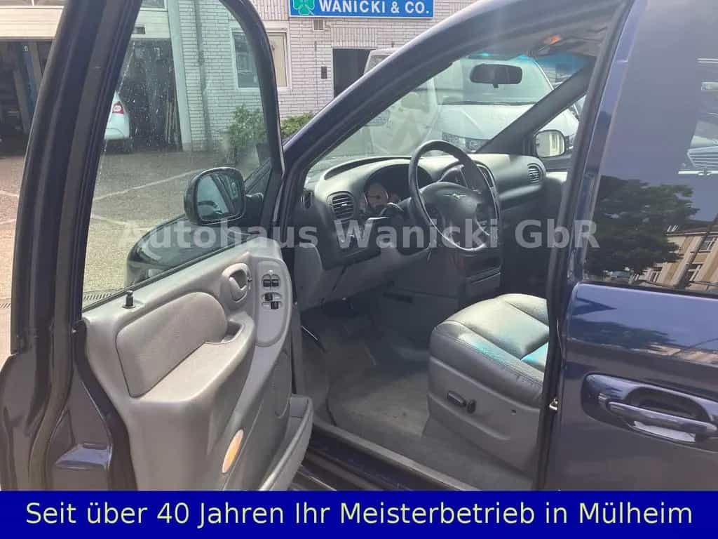Chrysler Grand Voyager Limited 2,8 el. Rollstuhlrampe 01/2007-photo-11
