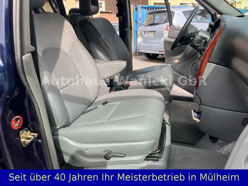 Chrysler Grand Voyager Limited 2,8 el. Rollstuhlrampe 01/2007-photo-15